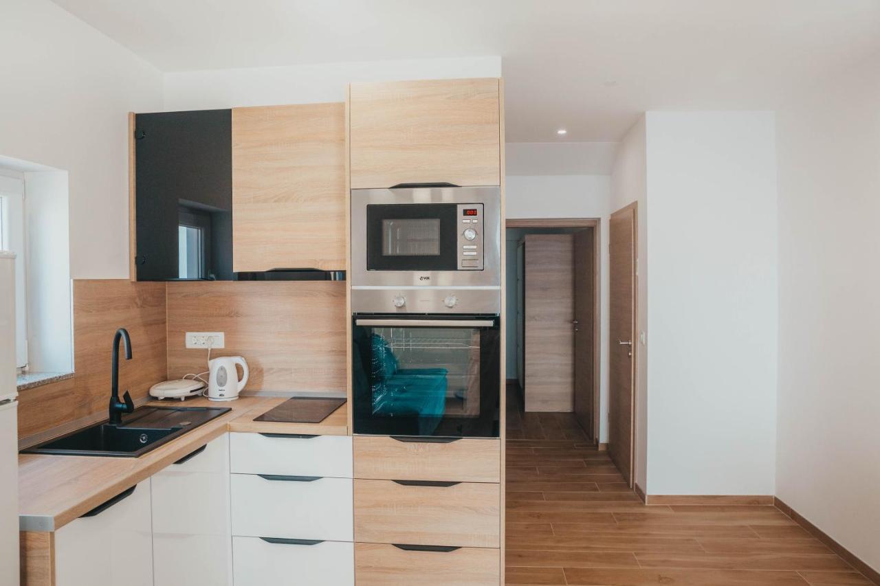 Apartments Nina Брист Екстер'єр фото