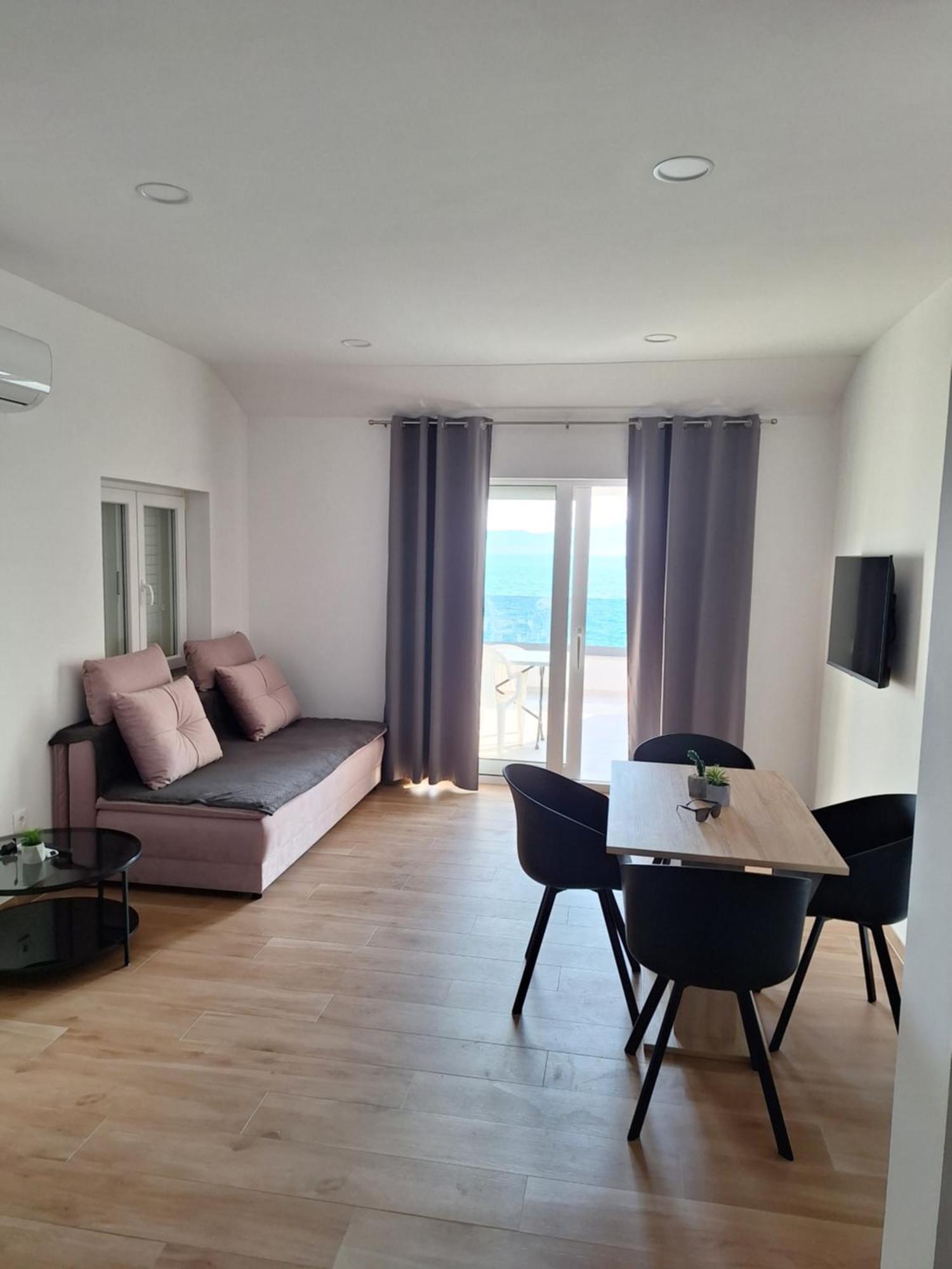 Apartments Nina Брист Екстер'єр фото